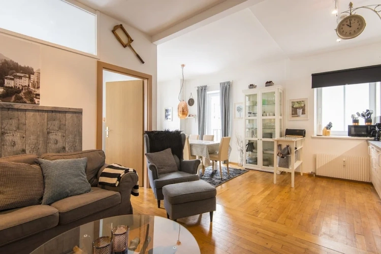 3 Bedrooms Standard Apartment with balcony and with mountain view