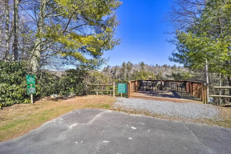 Near Lake + Trails: Rustic Newland Cabin w/ Deck!