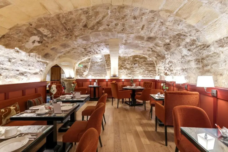 Les Tournelles - Image 10