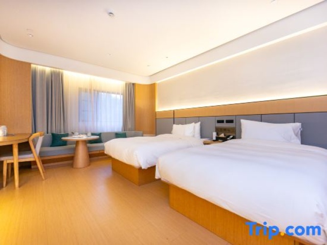 Superior Double room with city view
