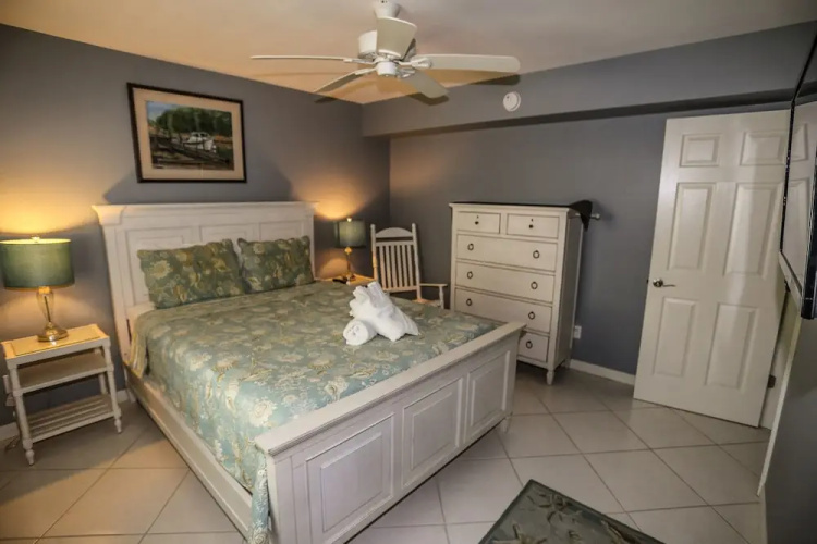 40 Gulf Beach Road - Warm Sands
