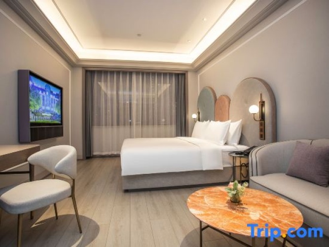 Privilege Double Suite
