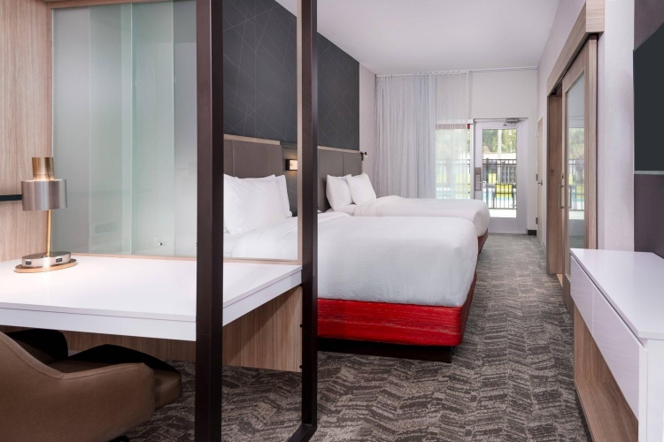 Quadruple Suite with pool view