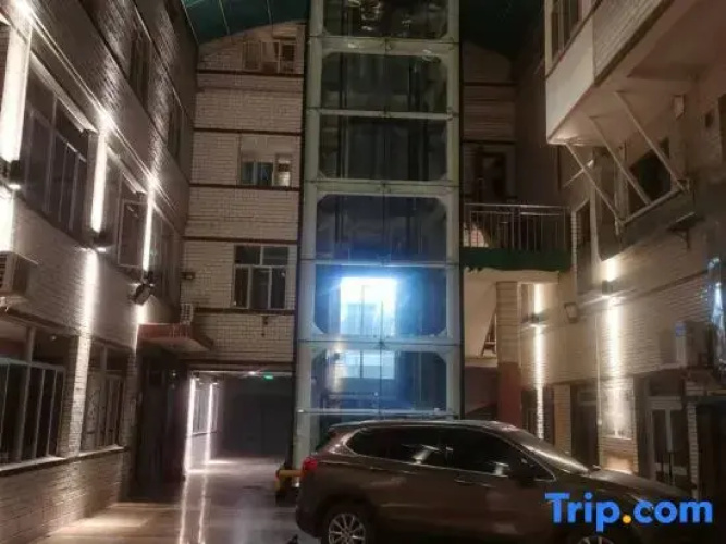 Tianshan Hotel