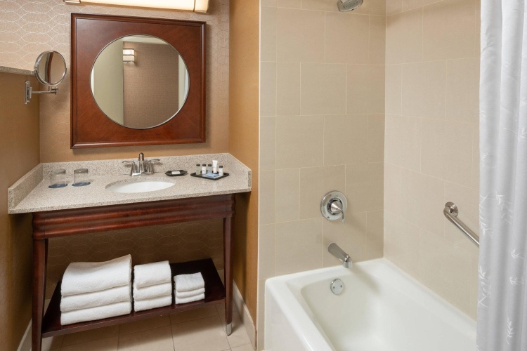 Standard Quadruple Club room with balcony