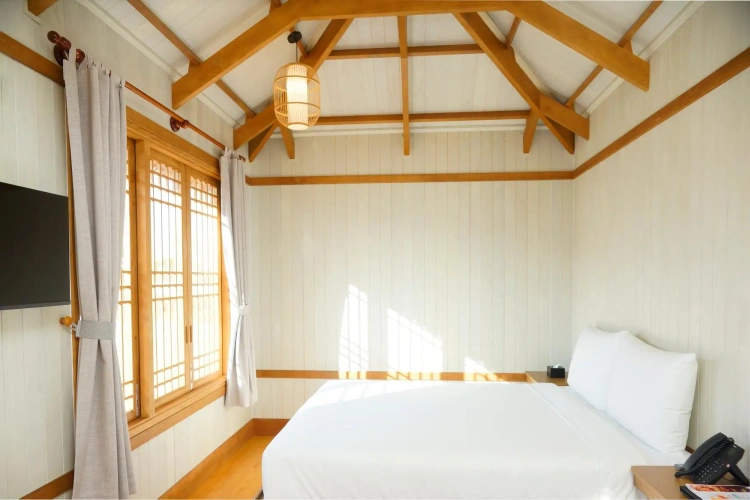 Double Bungalow