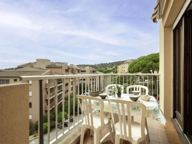 Les Pins Ensoleilles 35038