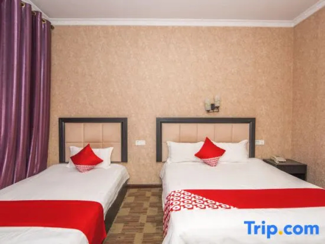Sunshine Holiday Hotel