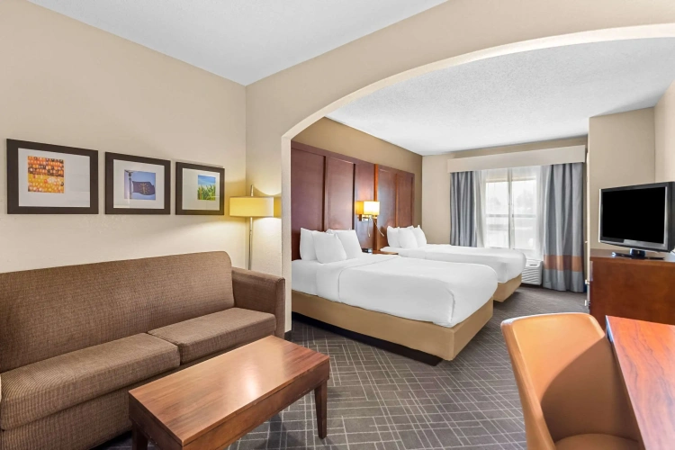 Quadruple Suite