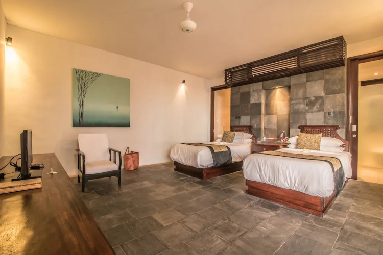 Absolute Cliff Front Pandawa Beach Villa