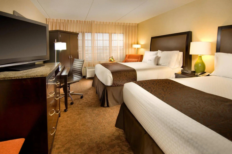 DoubleTree by Hilton Sterling - Dulles Airport