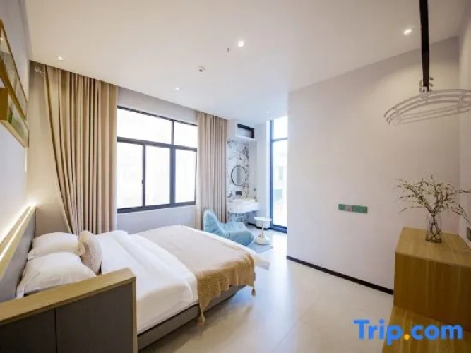 Standard Double room with partial sea view