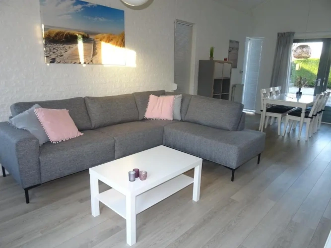 3 Bedrooms Cottage