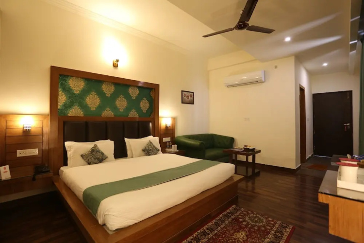 The Grand Sharan