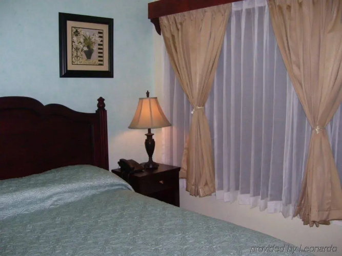 Hotel Aloha