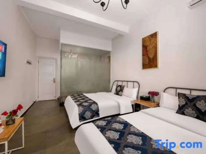 Standard Twin room with sea view
