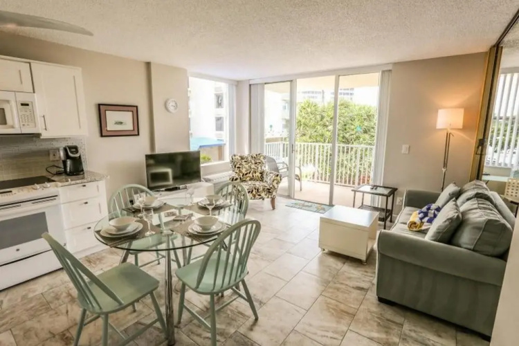 Estero Beach & Tennis 806-b