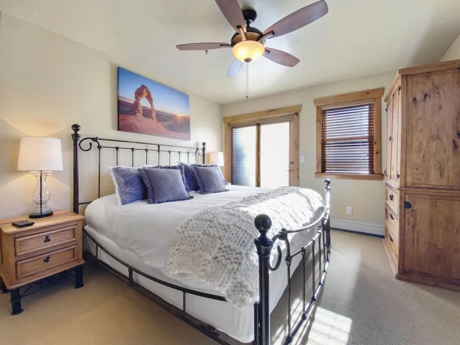 Settlers 2 Bedroom Condo by RedAwning