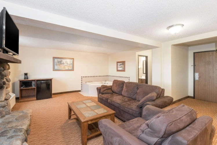 Deluxe Double Suite