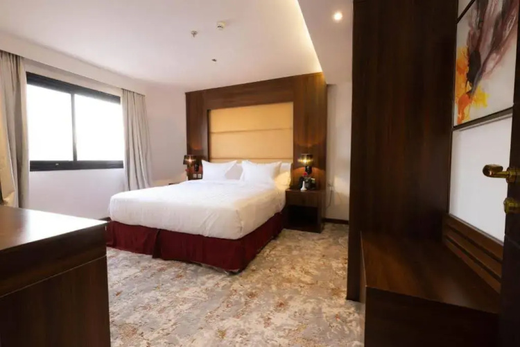 Mira Business Hotel