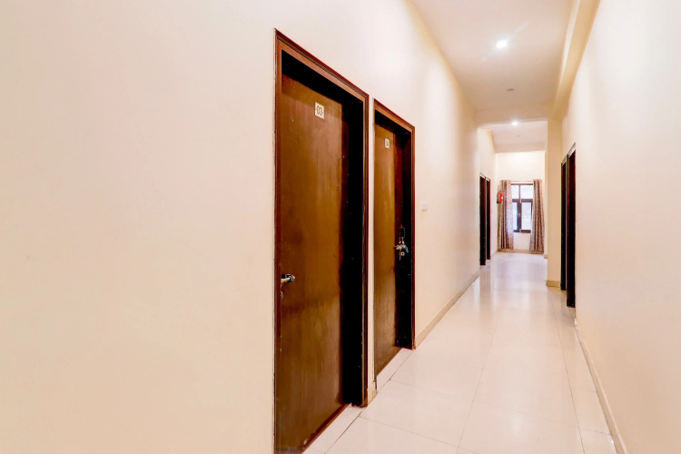 Super OYO Hotel O Indira Nagar
