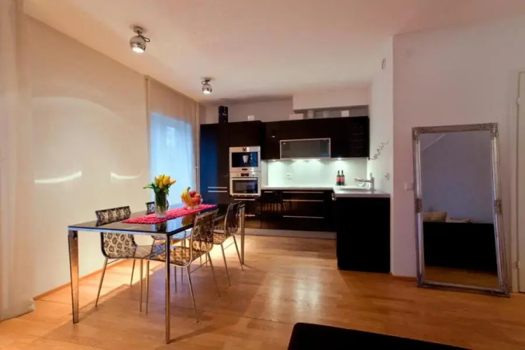 Tatari Apartment