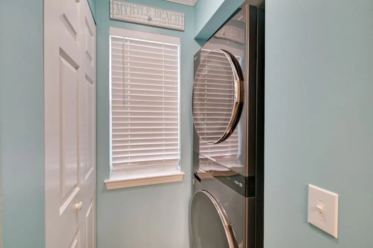 5 Mi to Beach: Myrtle Beach Condo w/ Pool Access