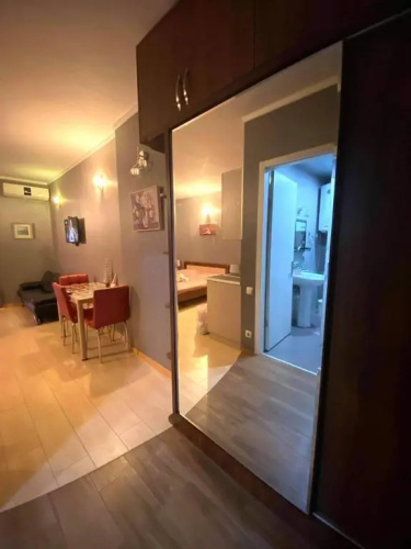 Lela's Apartment