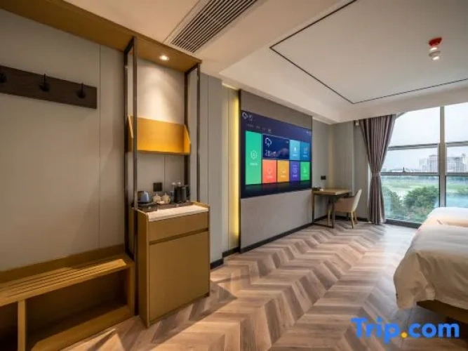 Premier room