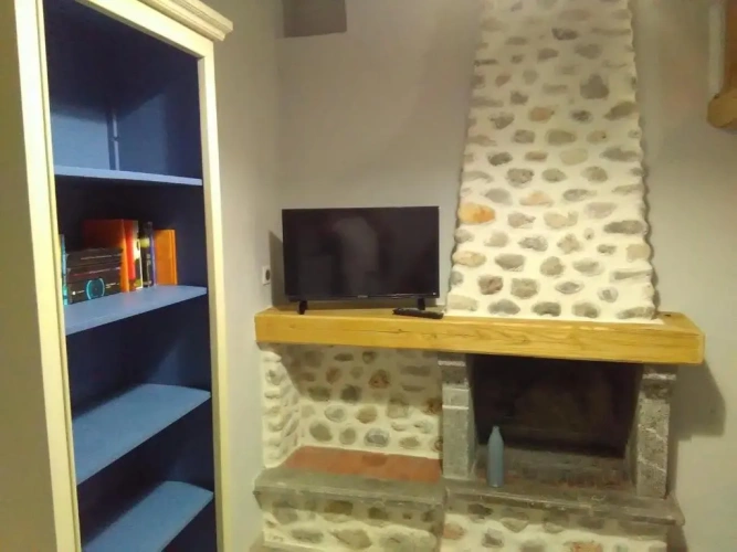 2 Bedrooms Cottage