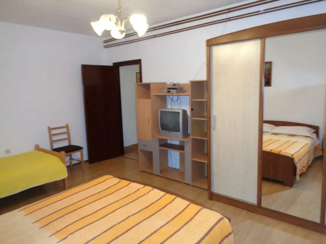 Apartments Ivica - Quiet Street