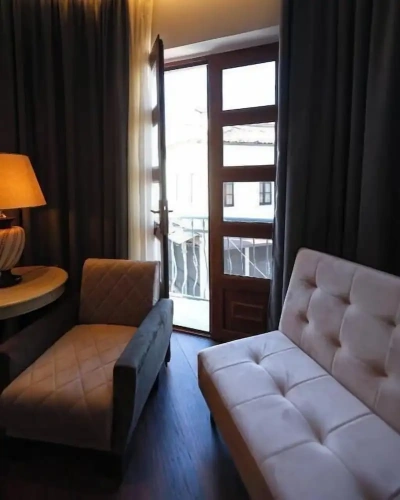 Deluxe Triple room with balcony and with city view