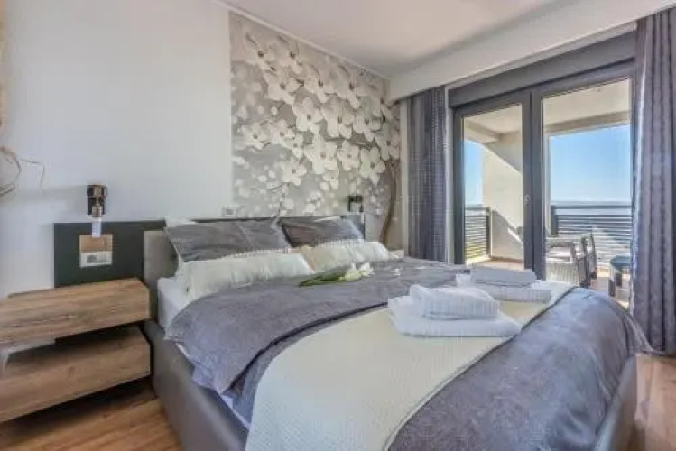 House LEGARA