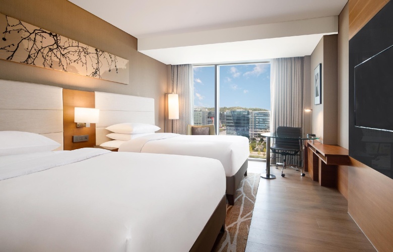 Guest Twin room with park view