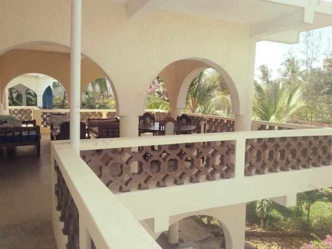 6 Bedrooms Classic Villa