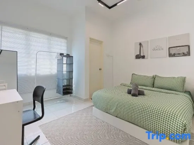 3 Bedrooms Apartment