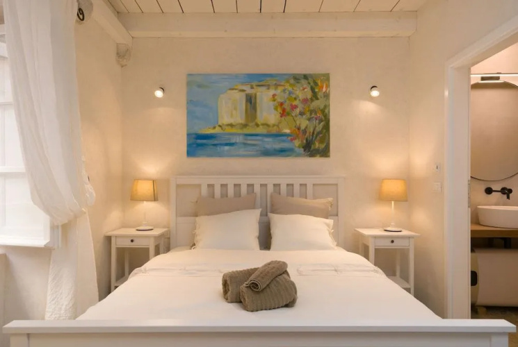 Luxury Apartment Lina - III