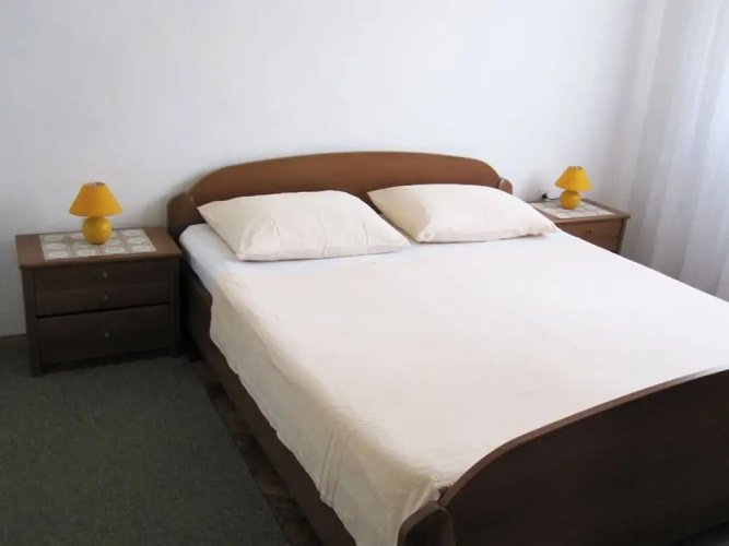 Sea View Apartment Serene, Sleeps 7