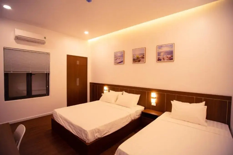 Marina Hotel