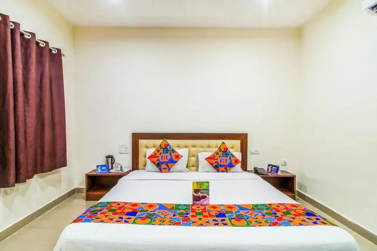 Hotel The Benz By OYO Rooms
