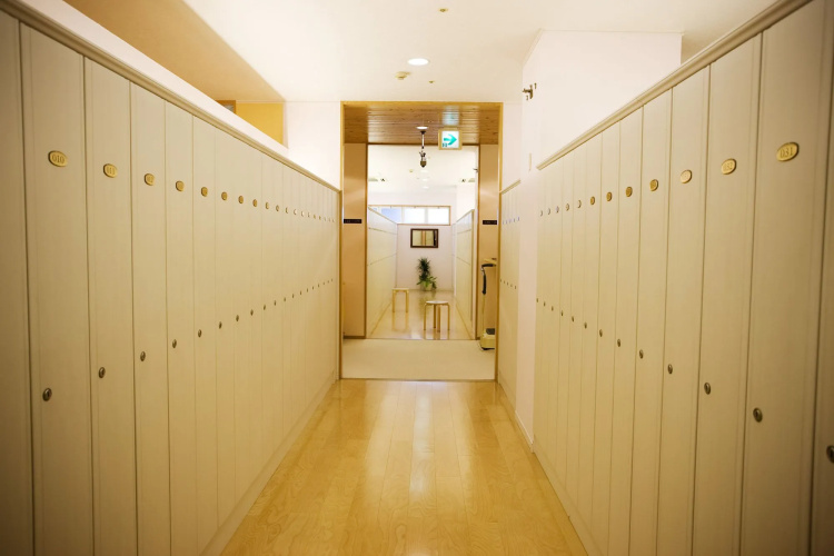 Capsule inn Osaka - Caters to Men