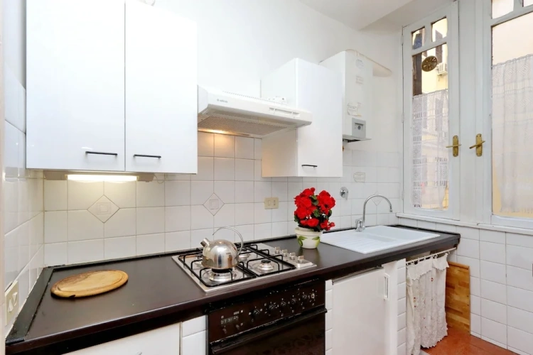 3 Bedrooms Apartment