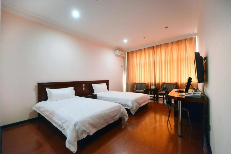 Dalian Fishing Port Hotel