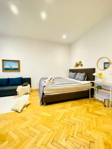 Comfortable 1BR Apartment Westbahnhof