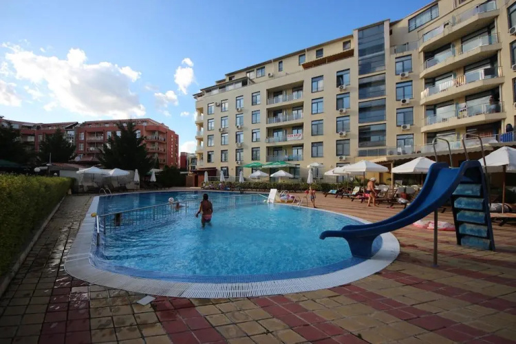 Menada Apartments in Rainbow 1 Complex
