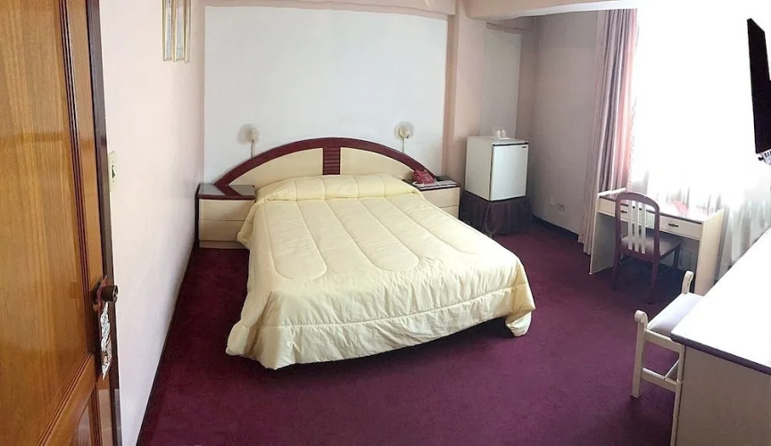 Americana Hotel