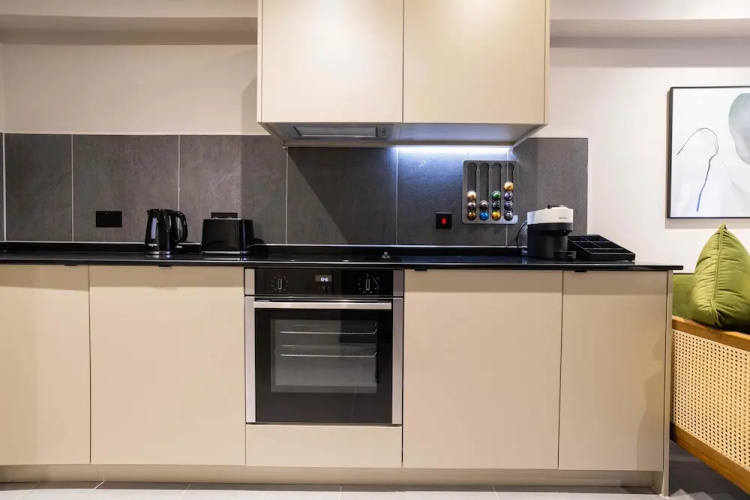Verdana Suite 1BD Flat Near Centre