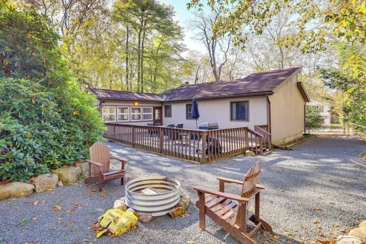 4 Bedrooms Cottage
