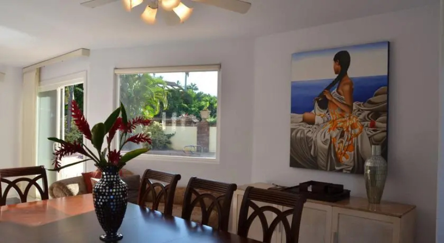 Lahaina Gate House