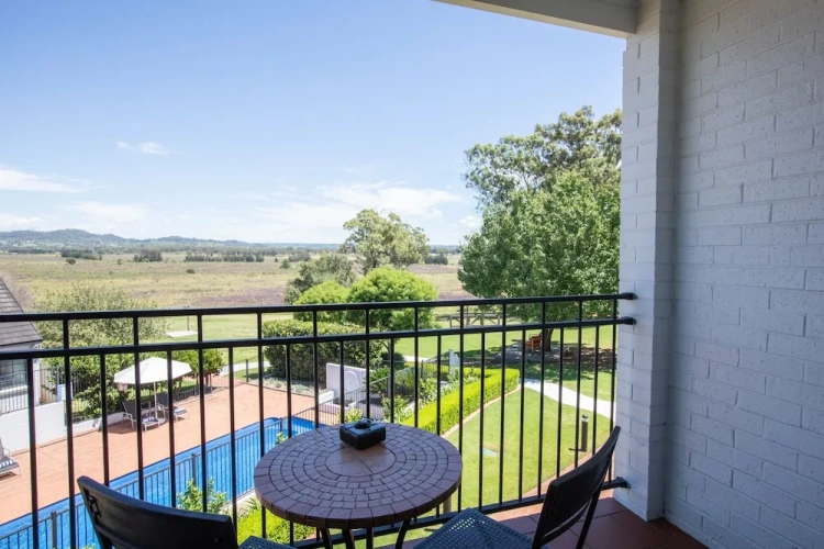 Standard Twin room with balcony